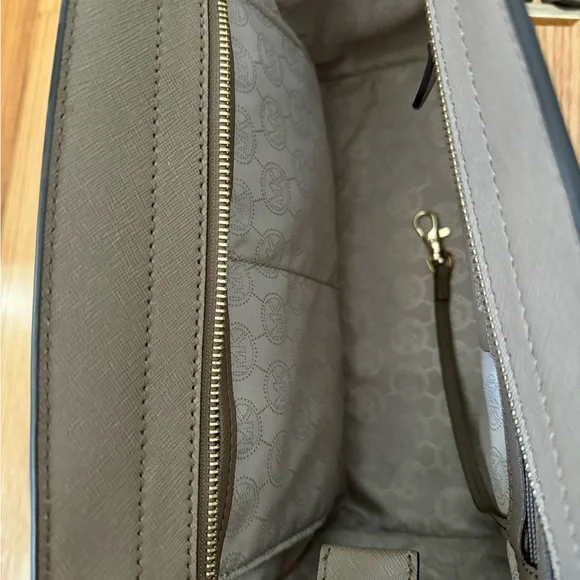 Michael Kors Medium Satchel Purse - Picture 4 of 4